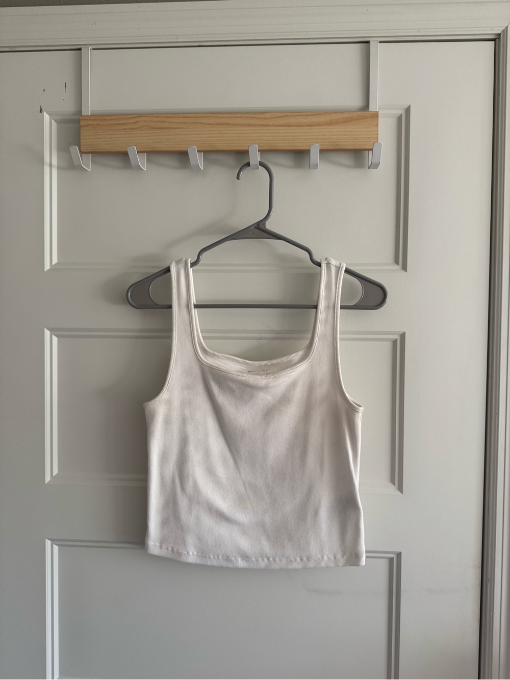 Old Navy Cream Ribbed Scoop Neck Tank